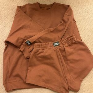 NWT Daily Drills Fleece Crew and Super Shorts XS/S